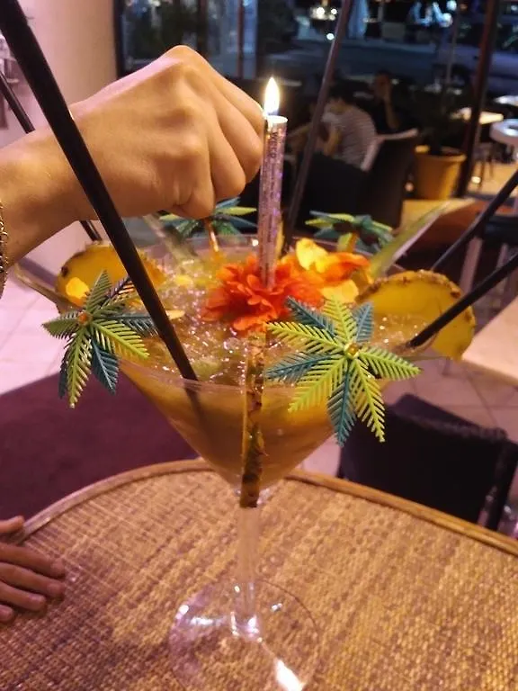 棕榈树酒店 Fréjus